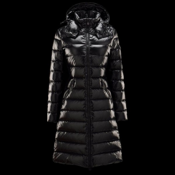 Moncler Nero Mock colletto e cappuccio staccabile sottile lungo cappotto donna presa